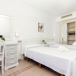 Habitación con 2 Camas Individuales